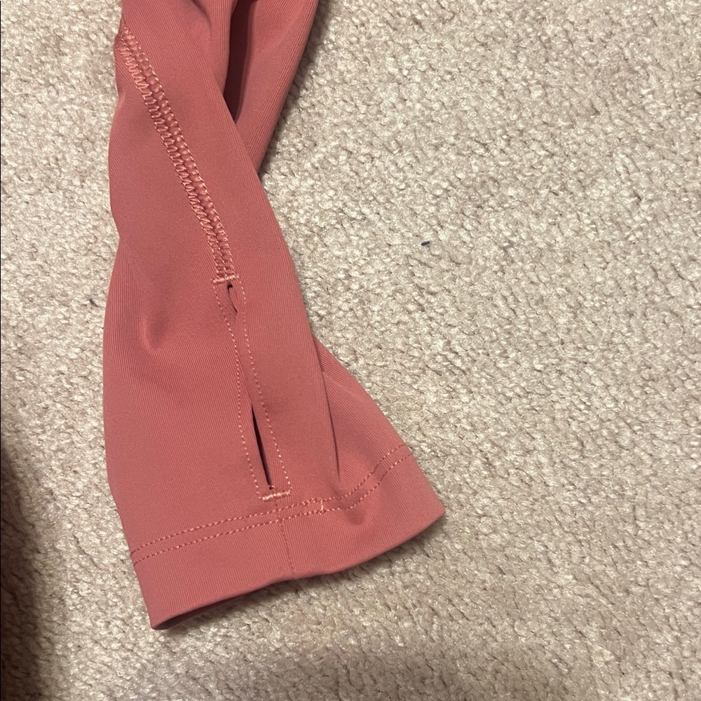 Workout top - Picture 5 of 5